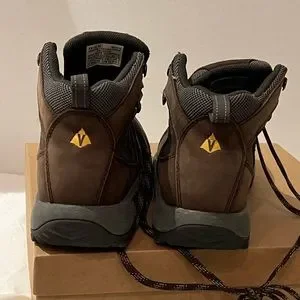 Men’s hiking boots. Size 7.5. Vasque brand. Worn on a 2 week vacation only. Vasque | Shoes | Mens Hiking Boots Size 75 Vasque Brand Worn  main image 3